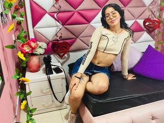 AdarhaToms's Join live cam shows Profile Image