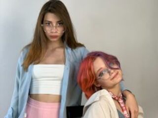 LucyAndOlivia's Live cam girls USA Profile Image